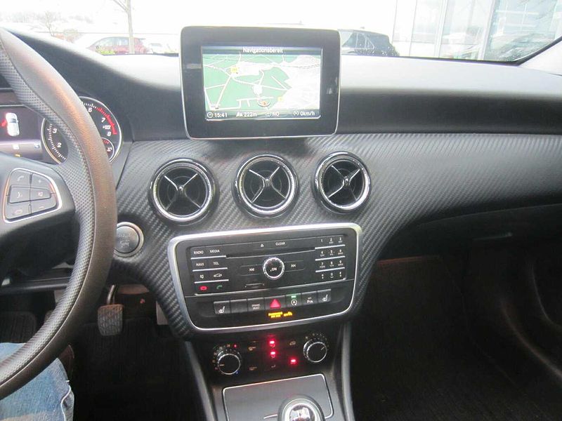 Mercedes-Benz GLA 200 Navi/Kamera/PDC/Sitzhzg